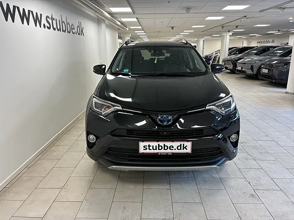 Toyota Rav4 2017 photo 2