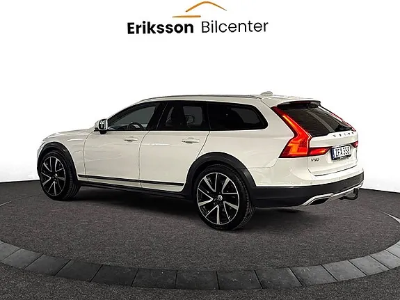 Volvo V90 Cross Country 2018 photo 4