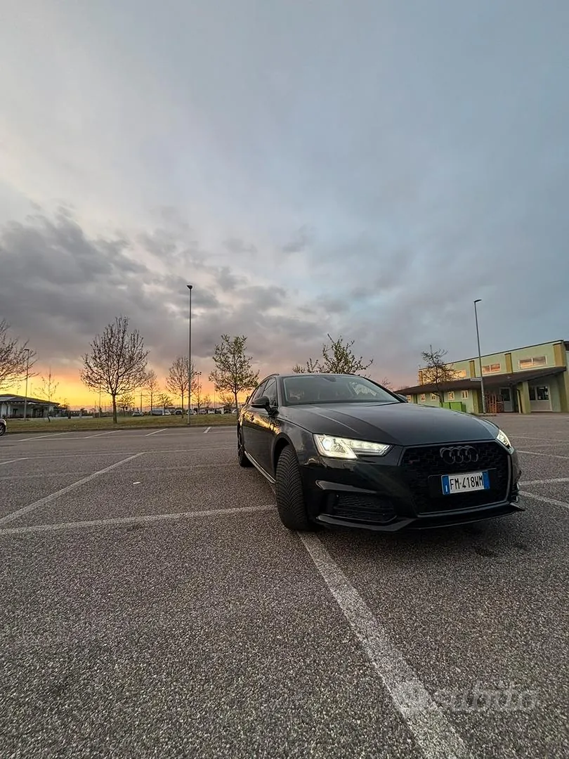 Audi A4 2018 photo 2