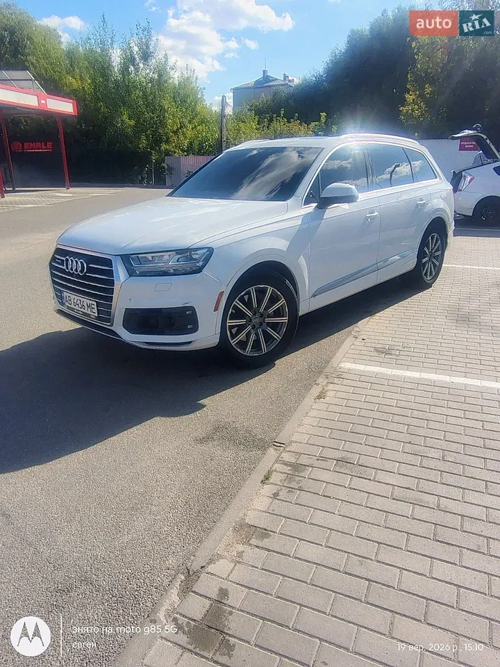 Audi Q7 2018 photo 2