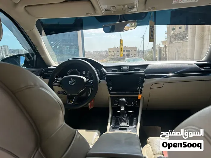 Skoda Superb 2018 photo 3