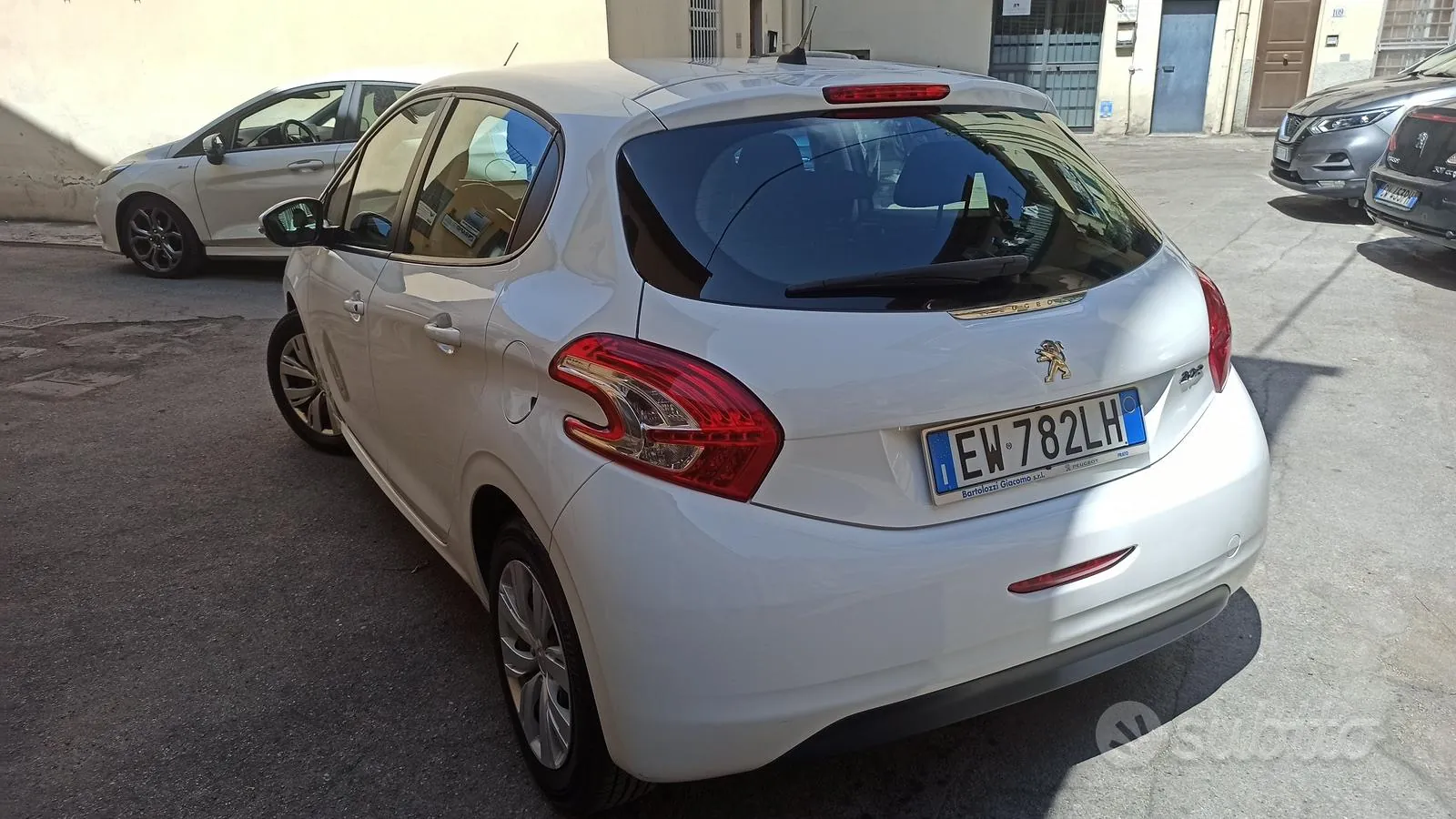 Peugeot 208 2014 photo 4