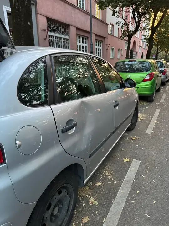 Seat Ibiza 2004 photo 2