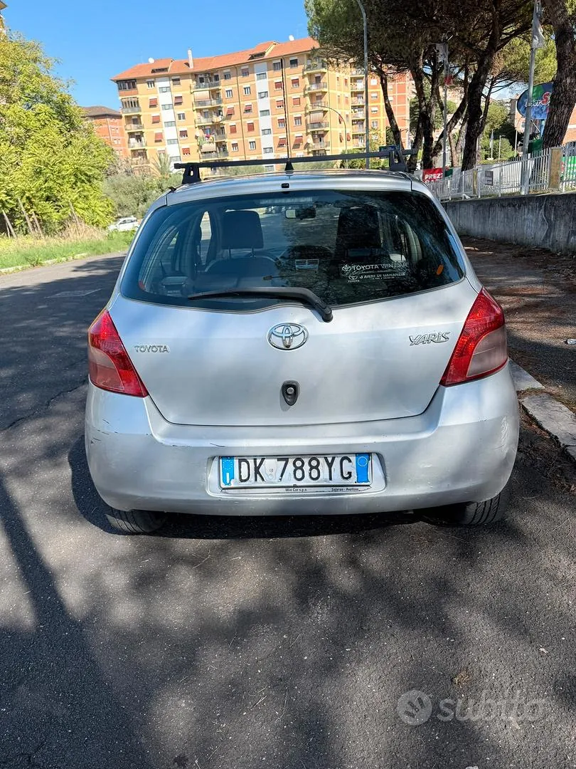 Toyota Yaris 2007 photo 4