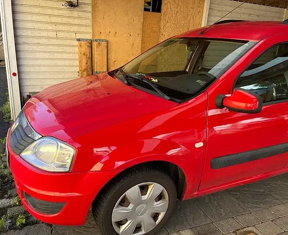 Dacia Logan 2010 photo 2