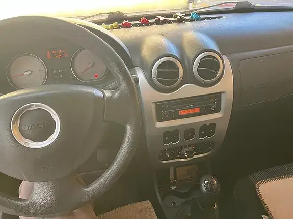 Dacia Logan 2010 photo 3