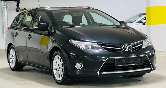 Toyota Auris 2014 photo 5