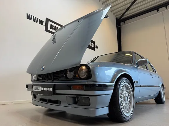 BMW 320I 1989 photo 3