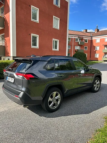 Toyota Rav4 2021 photo 3