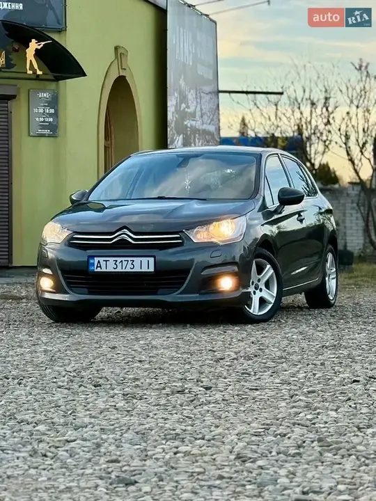 Citroen C4 2011 photo 5