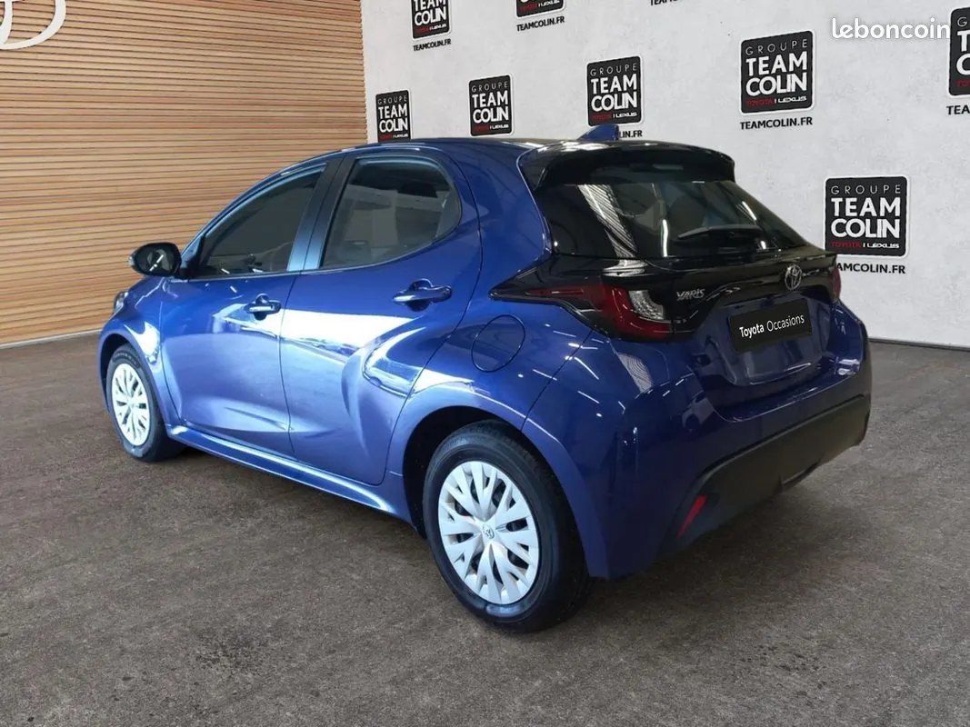 Toyota Yaris 2024 photo 3
