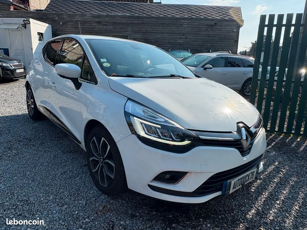 Renault Clio 2019 photo 2
