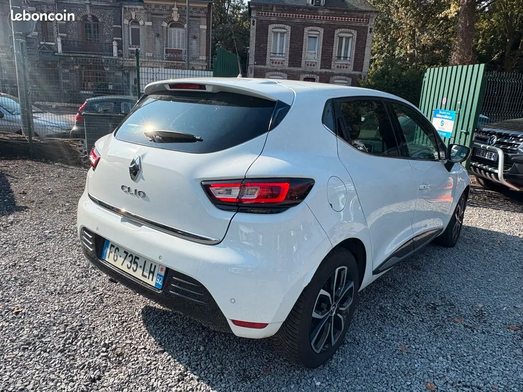 Renault Clio 2019 photo 3
