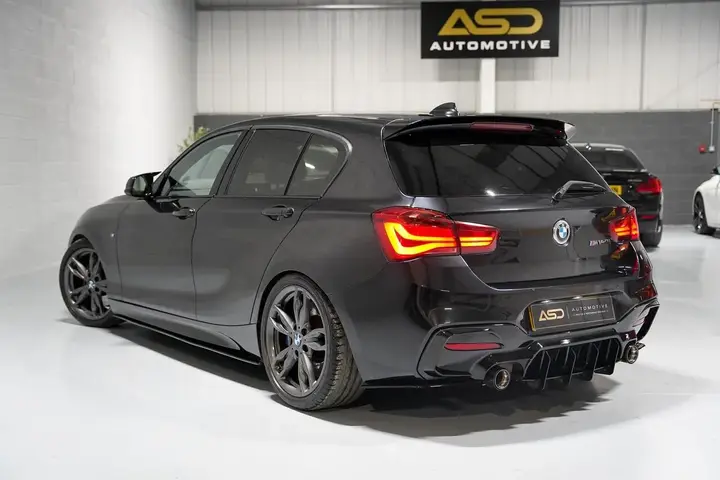 BMW 1 Series 2018 photo 2