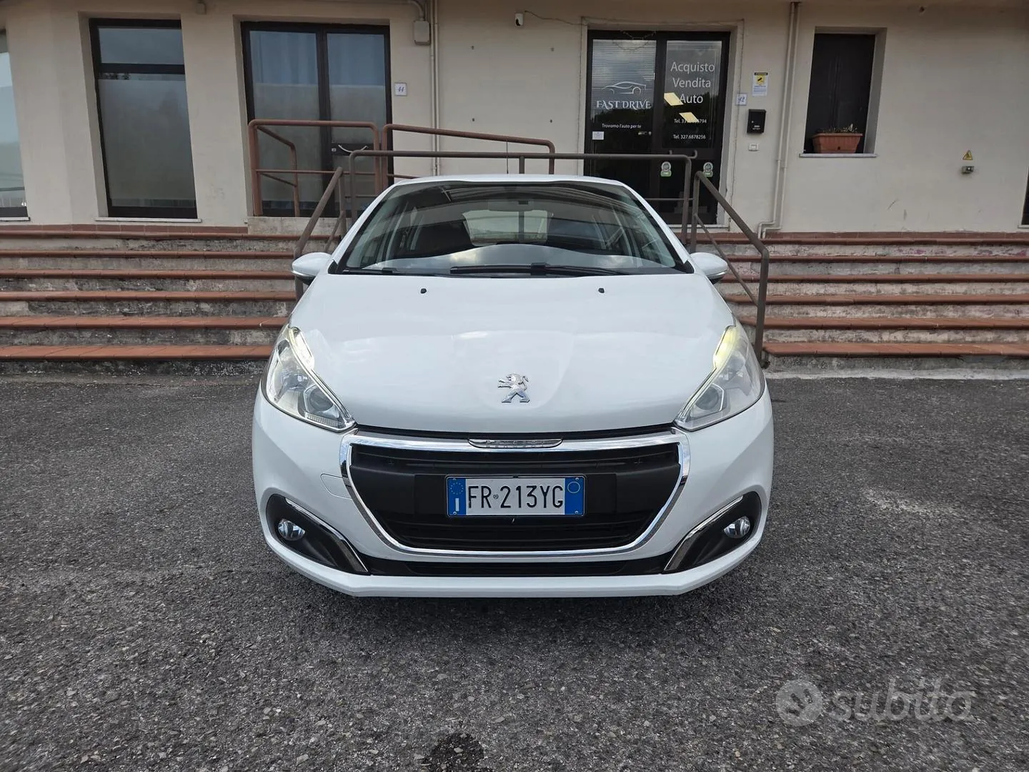 Peugeot 208 2018 photo 2