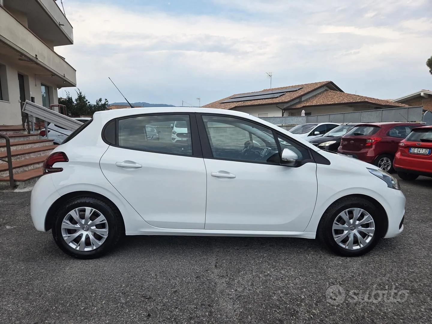 Peugeot 208 2018 photo 5