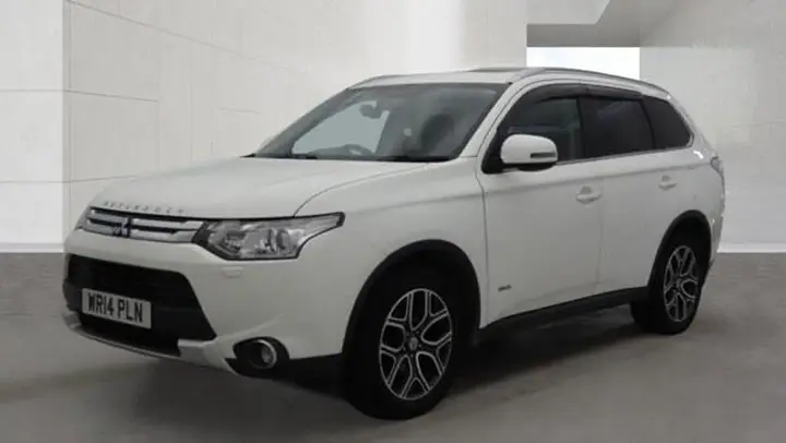 Mitsubishi Outlander 2014 photo 2