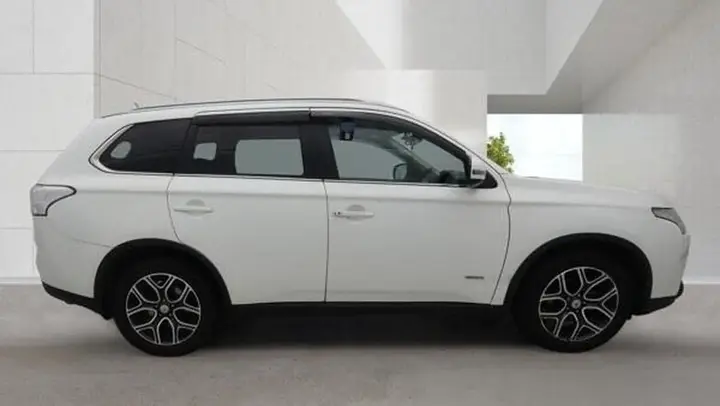 Mitsubishi Outlander 2014 photo 5