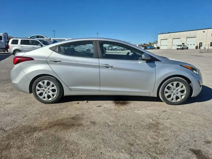 Hyundai Elantra 2014 photo 4