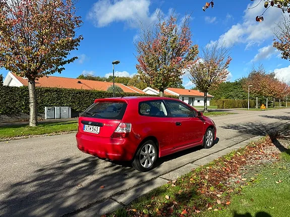 Honda Civic 2004 photo 2