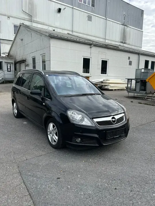 Opel Zafira 2007 photo 2