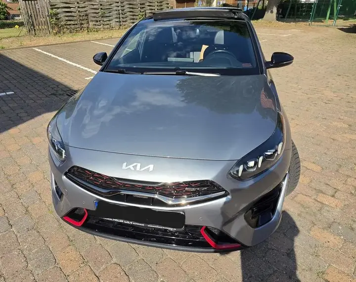 Kia Proceed