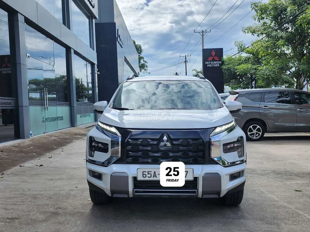 Mitsubishi Xpander Cross