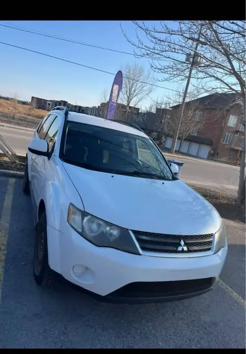 Mitsubishi Outlander 2009 photo 2