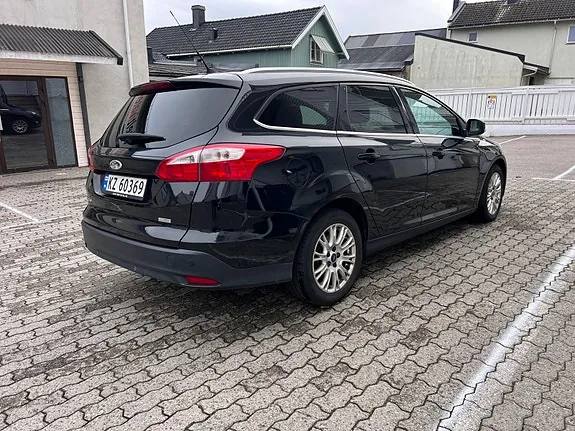 Ford Focus 2011 photo 4