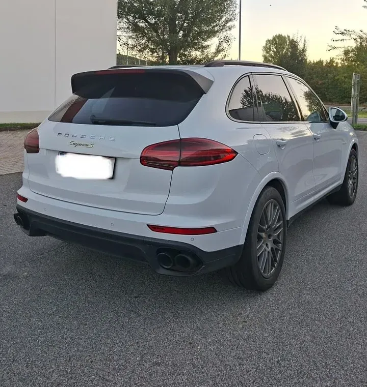 Porsche Cayenne 2017 photo 2