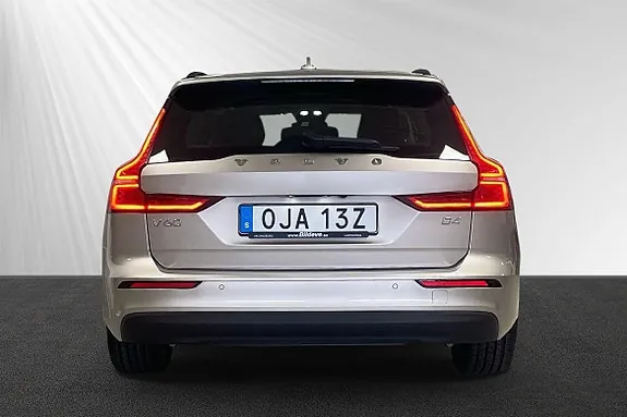 Volvo V60 2023 photo 2