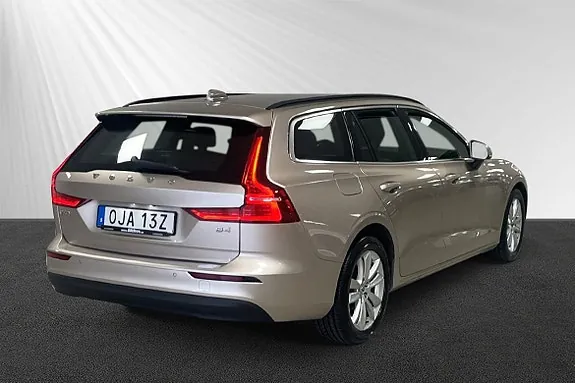 Volvo V60 2023 photo 4