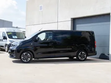 Opel Zafira 2026 photo 2