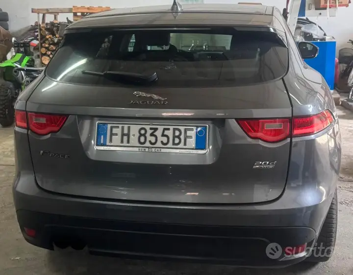 Jaguar F-Pace 2017 photo 3