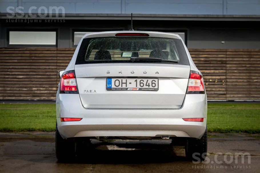 Skoda Fabia 2017 photo 5