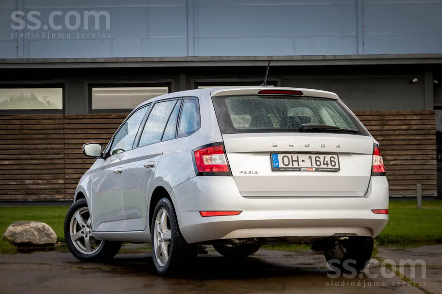 Skoda Fabia 2017 photo 4