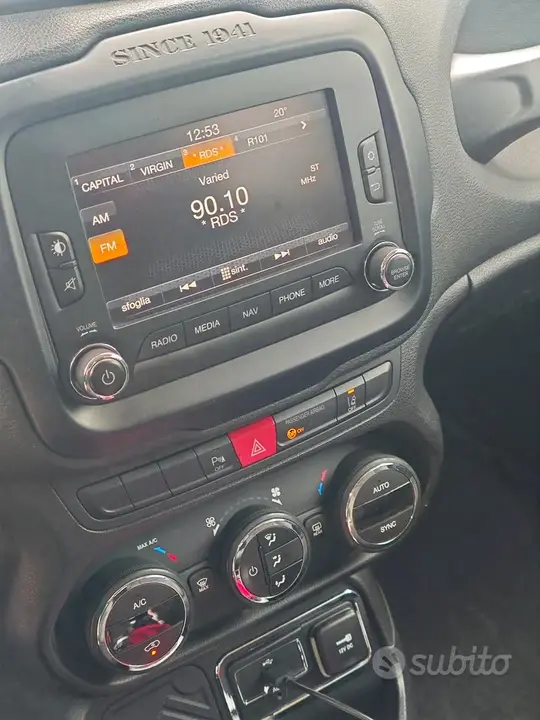 Jeep Renegade 2015 photo 4