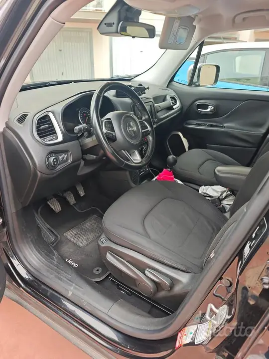 Jeep Renegade 2015 photo 3