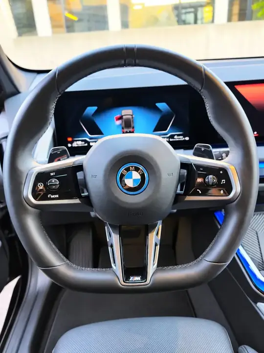 BMW X3 2025 photo 2