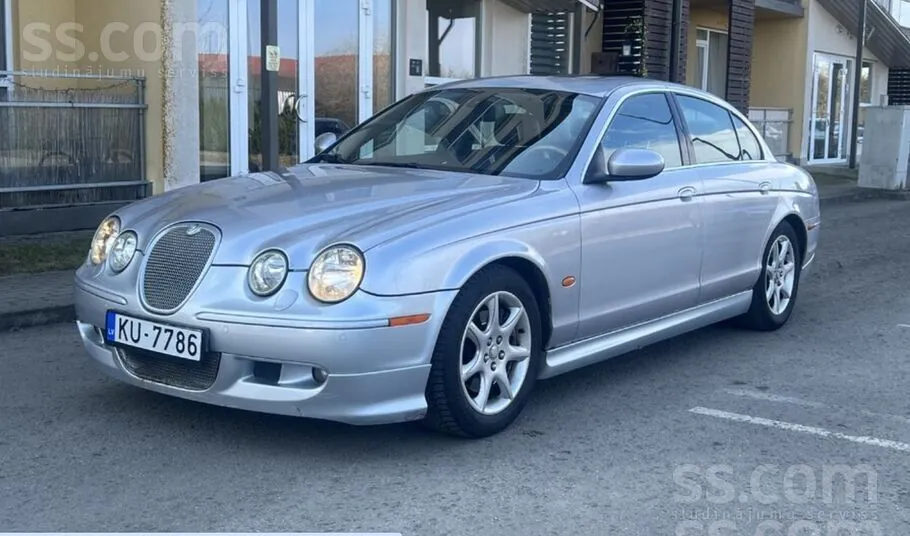 Jaguar S-Type 2004 photo 2