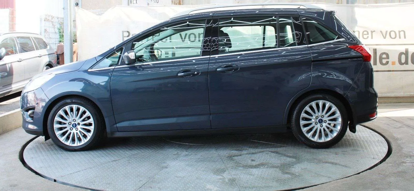 Ford Grand C-Max 2012 photo 3