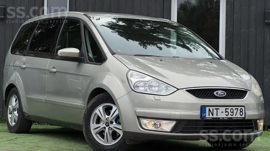 Ford Galaxy 2009 photo 2