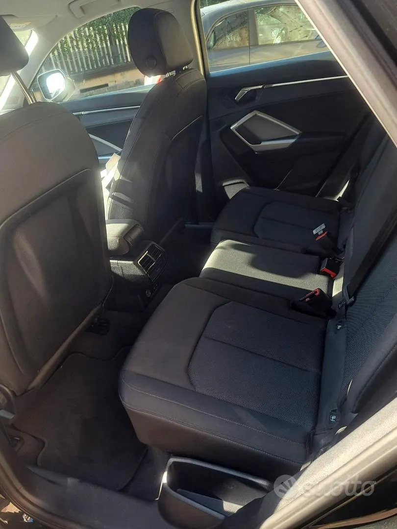 Audi Q3 2022 photo 2
