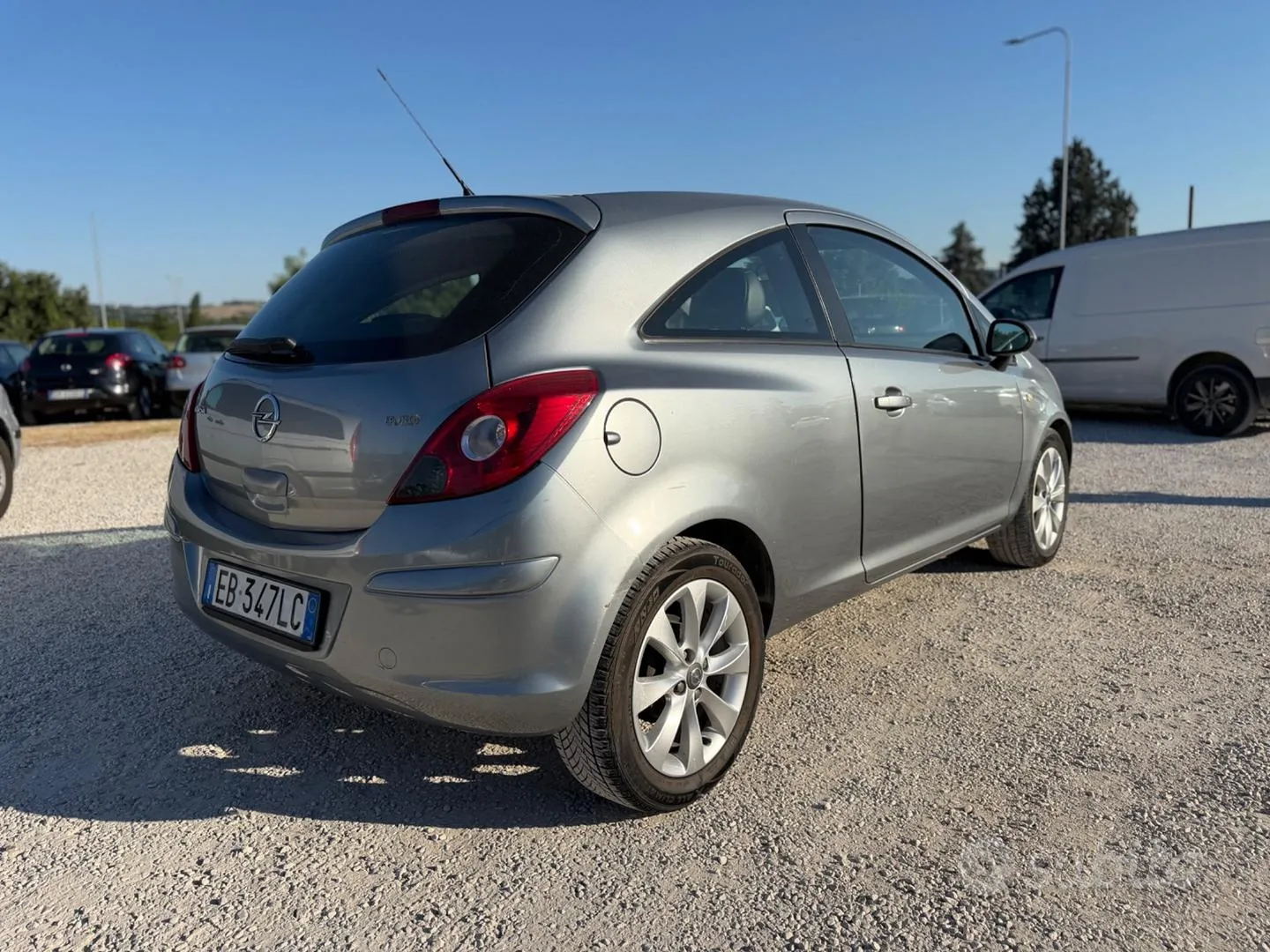 Opel Corsa 2012 photo 3
