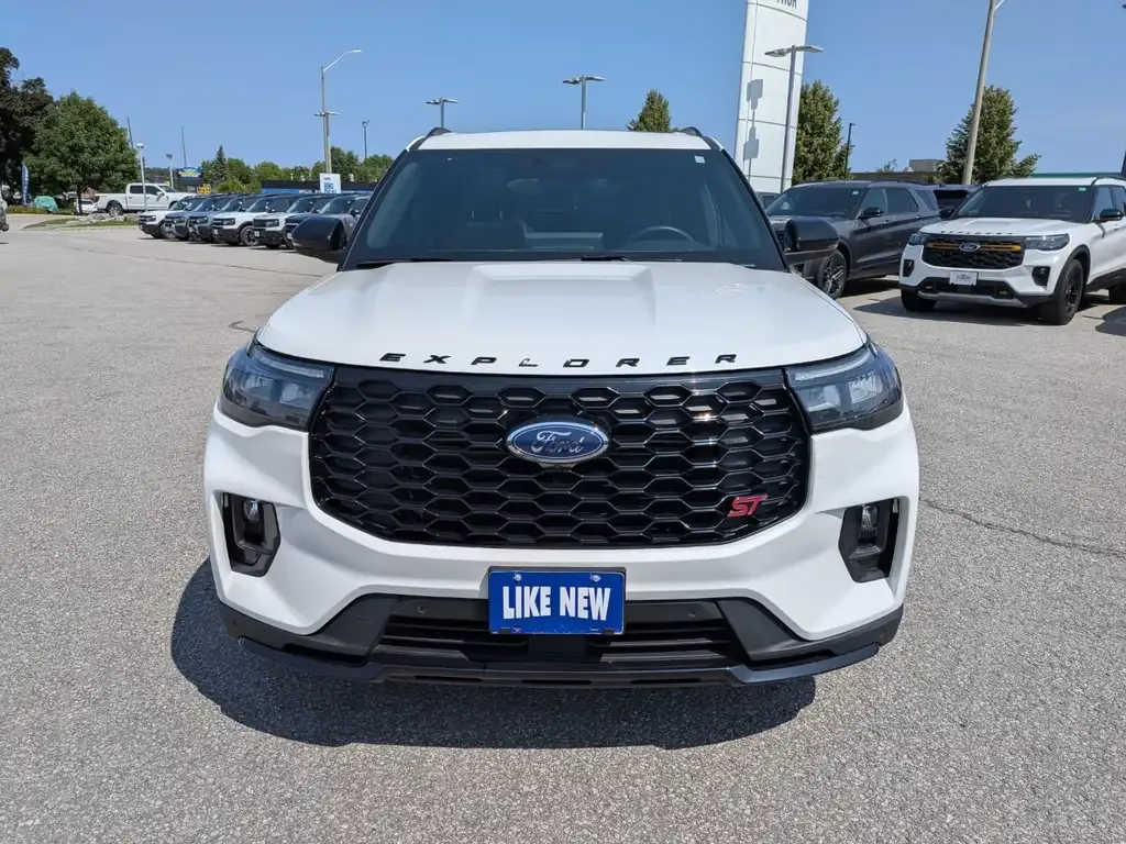 Ford Explorer 2025 photo 2