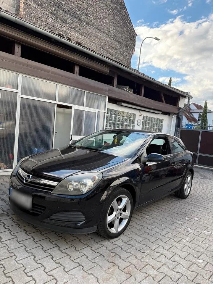 Opel Astra Gtc