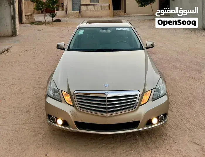 Mercedes-Benz E-Class 2010 photo 2