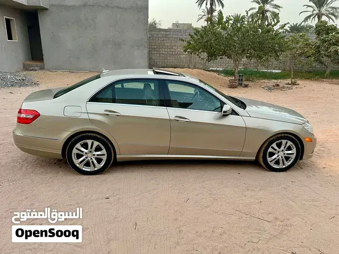 Mercedes-Benz E-Class 2010 photo 4
