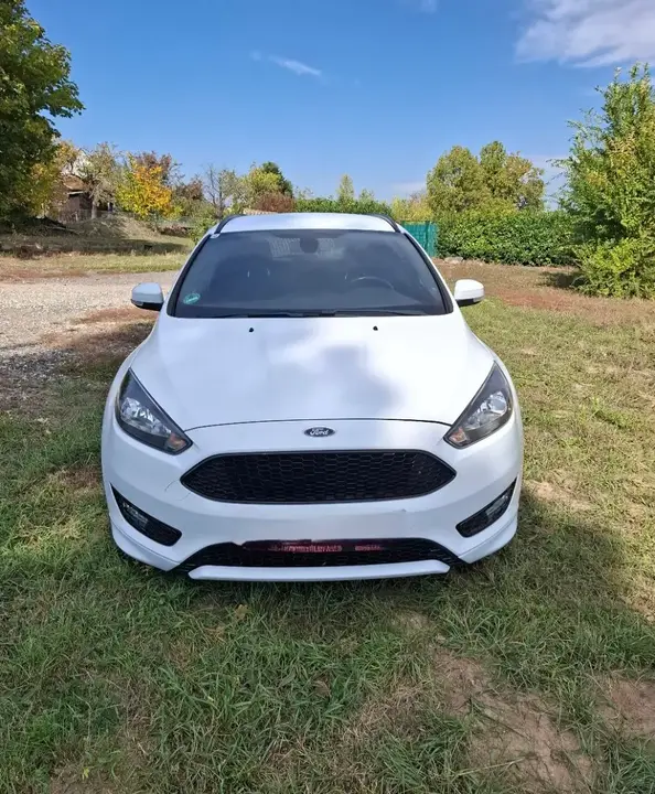 Ford Focus 2018 photo 2