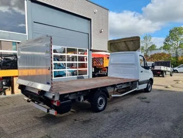 Mercedes-Benz Sprinter 2021 photo 2